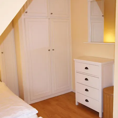 Clarissa - Fernsicht 4d, App 15 *