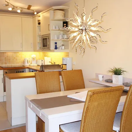 Clarissa - Fernsicht 4d, App 15 *